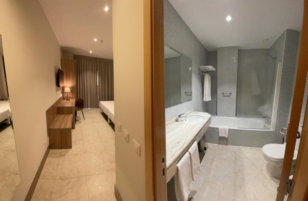 Hotel Camino Real Dueñas Dış mekan fotoğraf